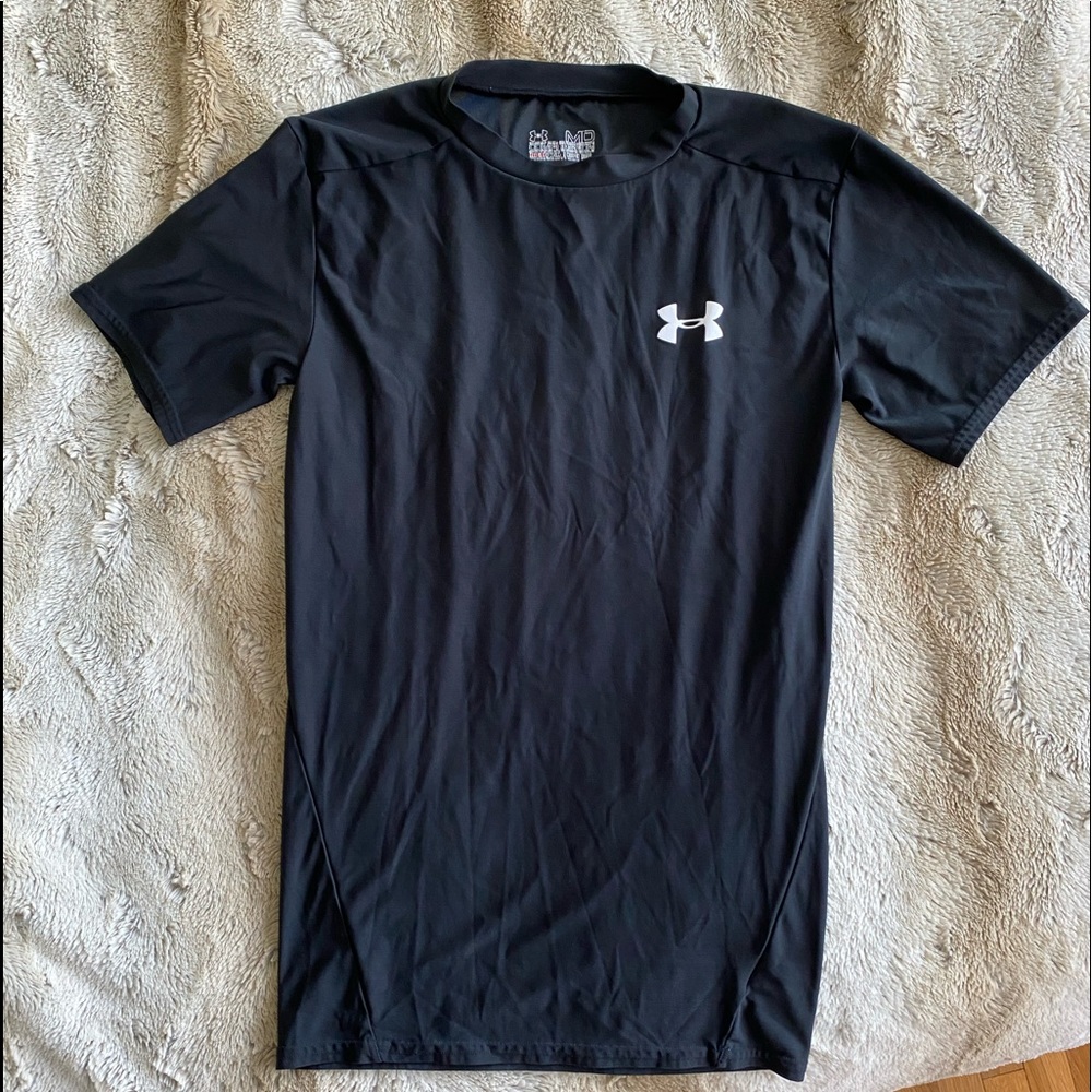 2/$20🎉Under Armour Heat Gear Compression Top